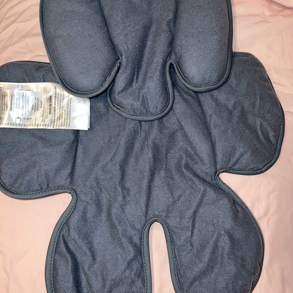 Newborn baby head and body support